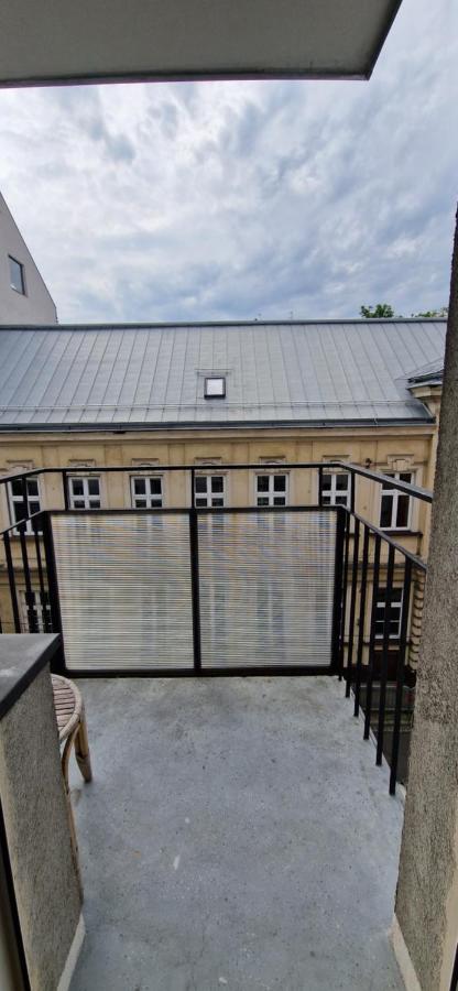 3 Rooms Apartment Podgorze Citybeat #3 Cracovia Exterior foto