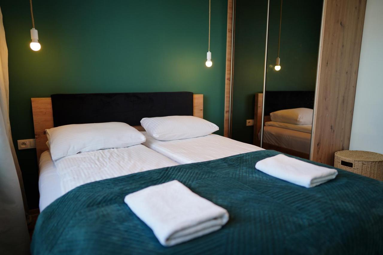 3 Rooms Apartment Podgorze Citybeat #3 Cracovia Exterior foto